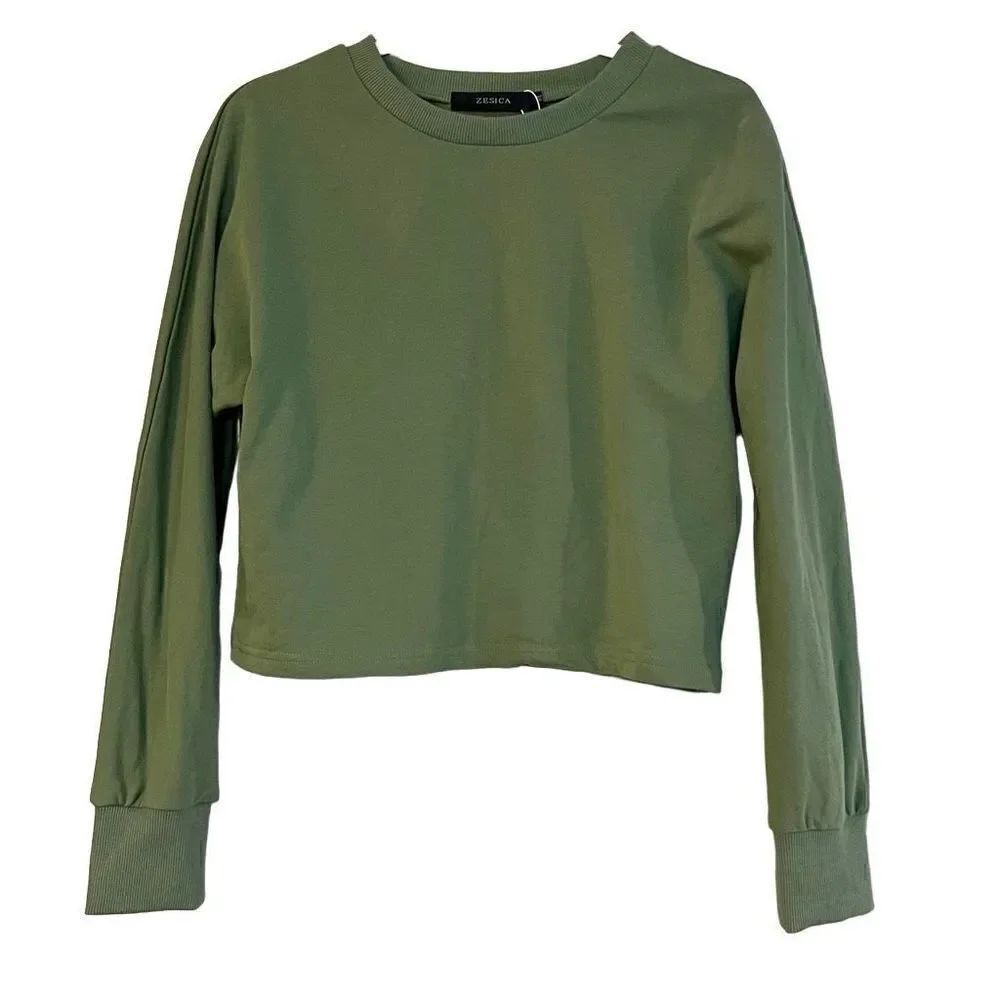 Zesica Women’s Green Cropped Sweatshirt Medium